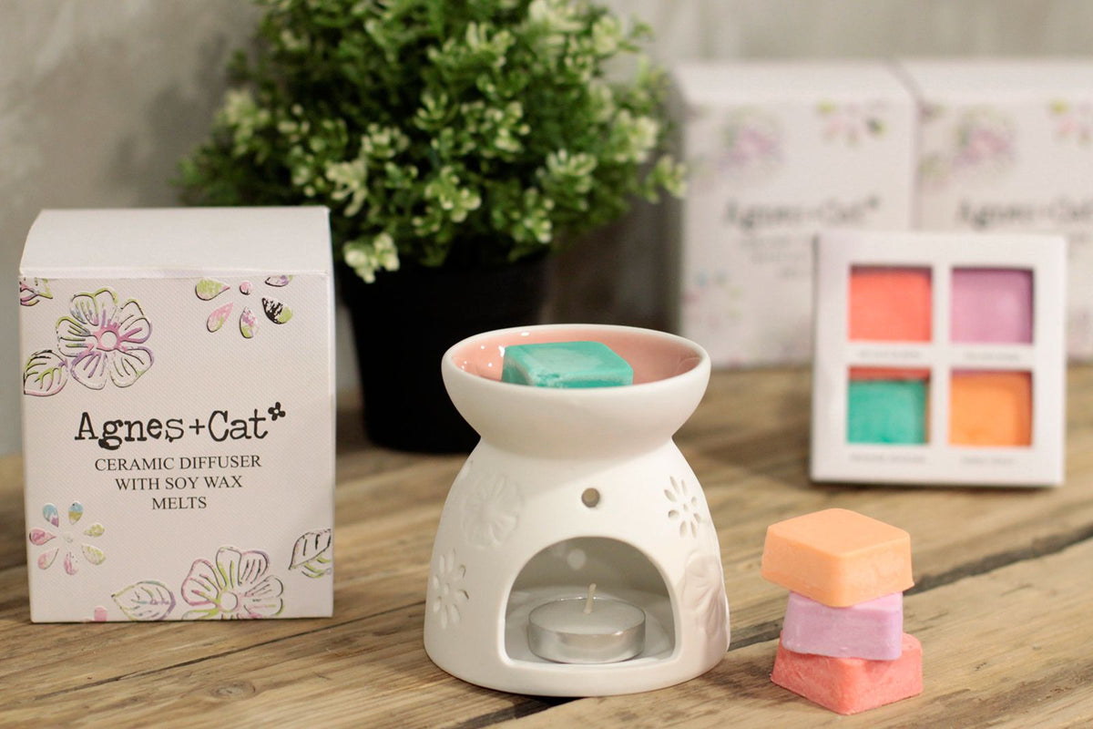 Agnes + Cat Wax Melter with Four Soy Wax Melts – Floral Ceramic Burner