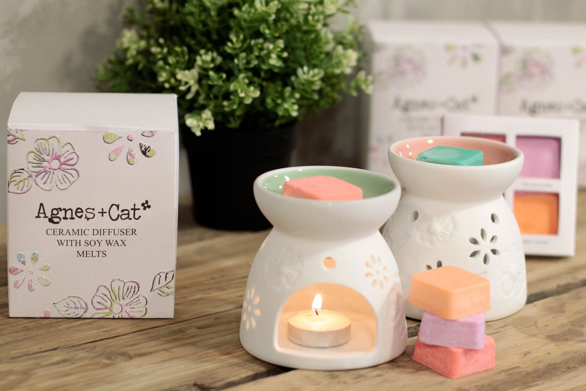 Agnes + Cat Wax Melter with Four Soy Wax Melts – Floral Ceramic Burner