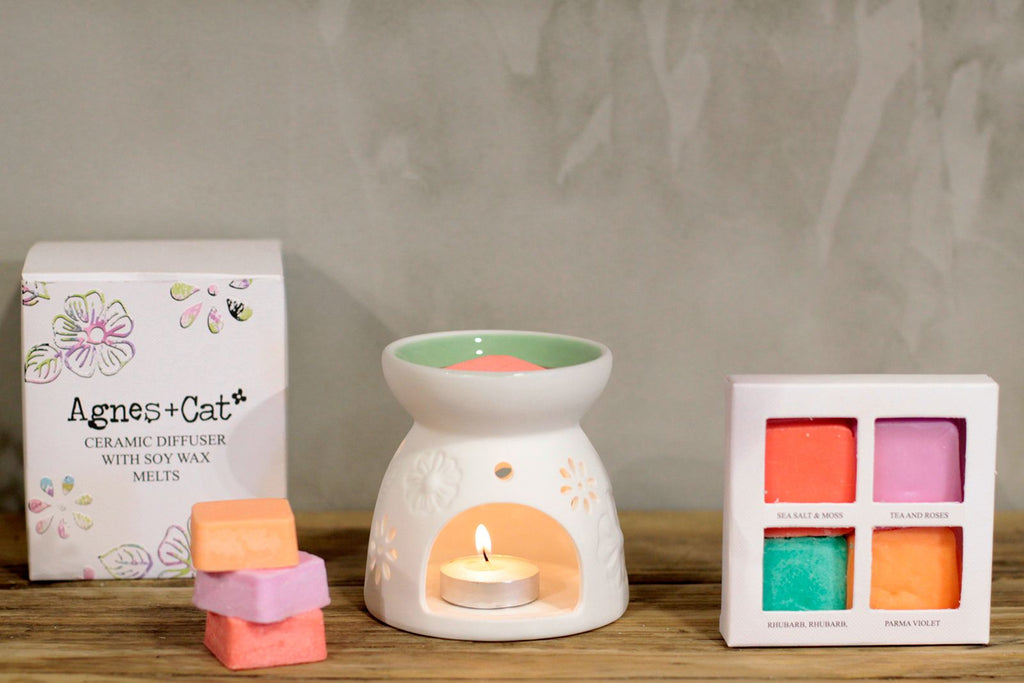 Agnes + Cat Wax Melter with Four Soy Wax Melts – Floral Ceramic Burner