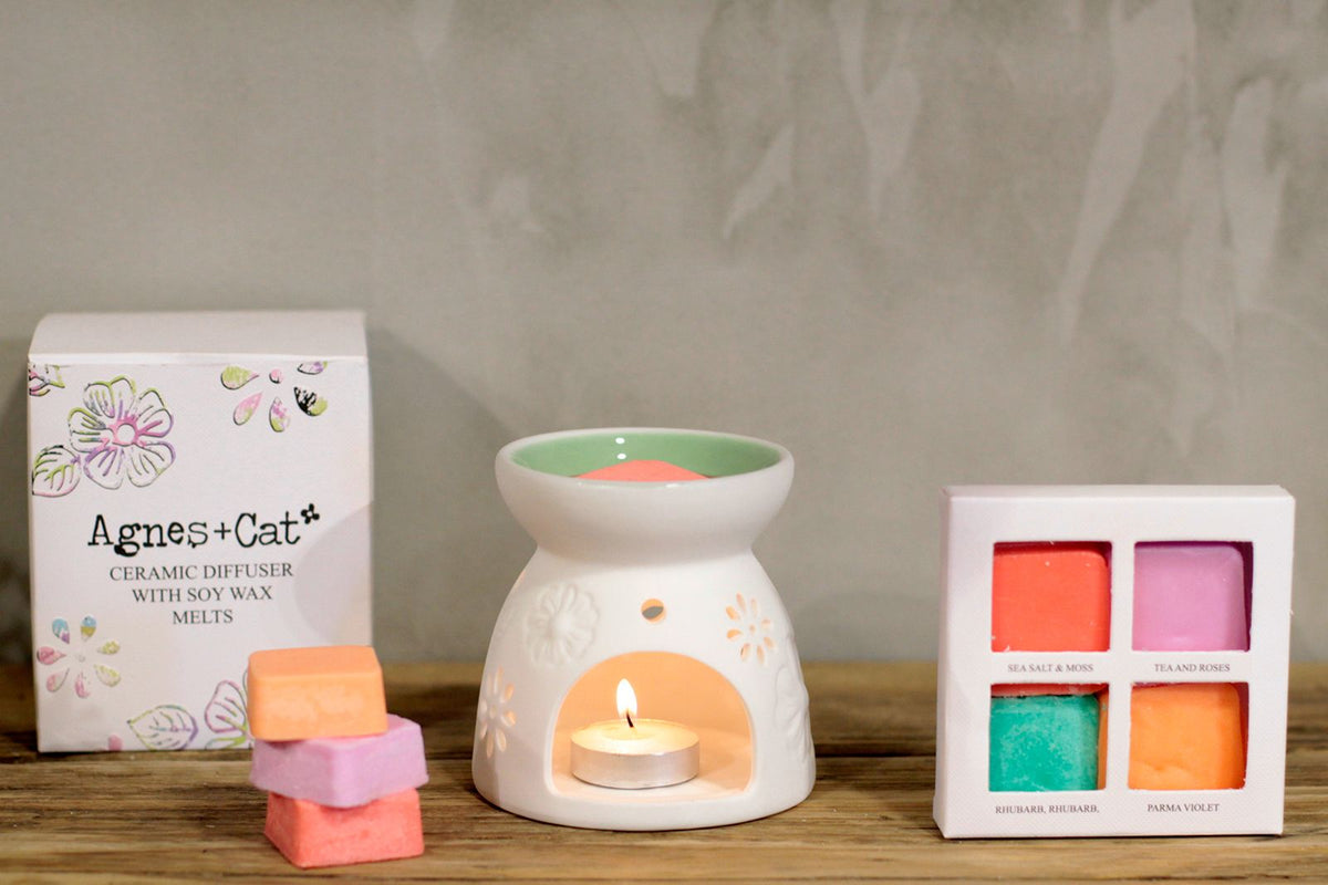Agnes + Cat Wax Melter with Four Soy Wax Melts – Floral Ceramic Burner